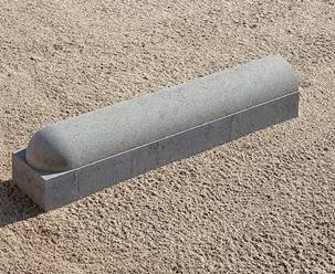 Stootband 2-zijdig rond met voet grijs 950x200x170