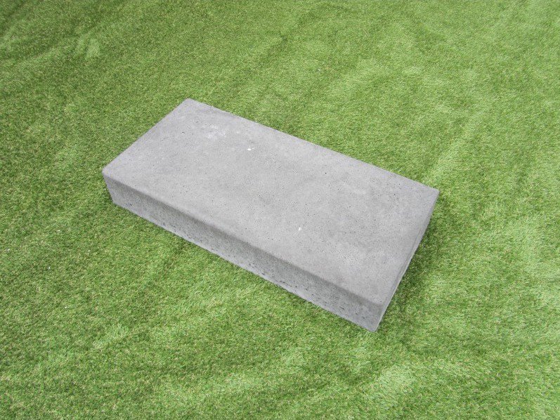 Grijs betonband-traptrede 100x48x16 cm