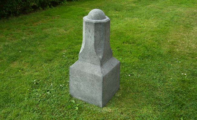 Nr 240 8-hoekige sierpaal hg 75 cm antraciet-zwart