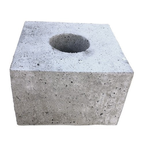 Nr 7. Poer 200 mm hoog met gat Ø 12 cm
