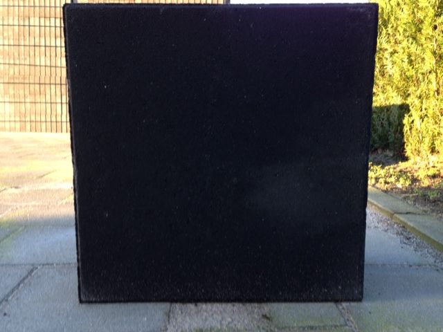 Tegel 300x300x45 m facet zwart (pak a 50 stuks)